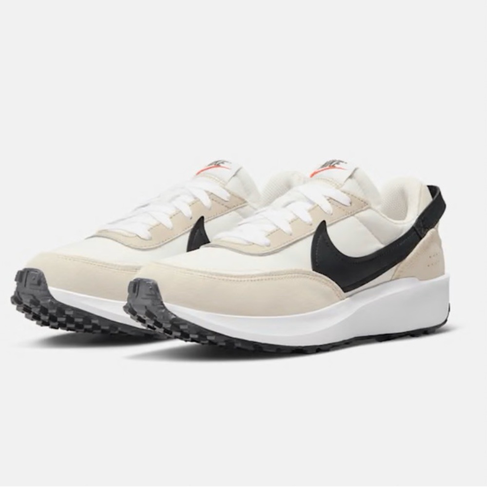 SOLD!!!!!NWB Nike Waffle Debut Women’s Sz 8